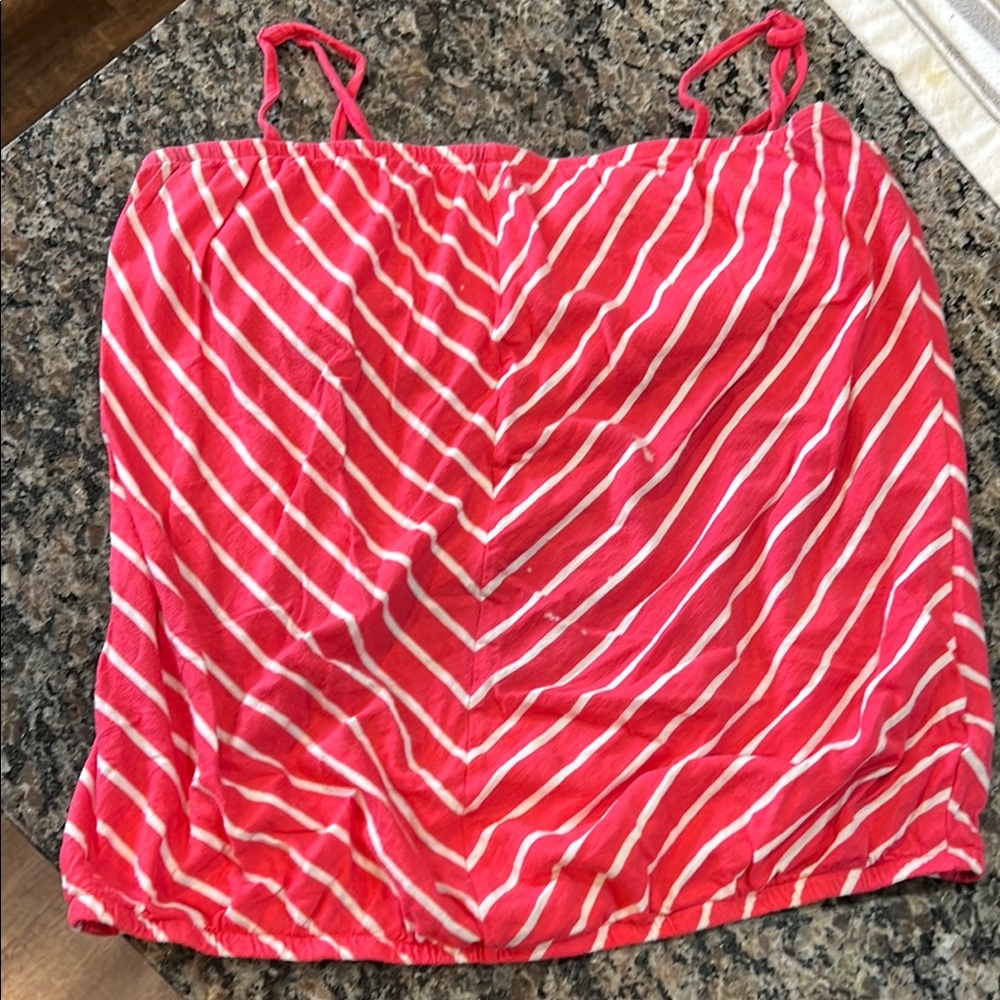 Bundle of 2 women’s tanks